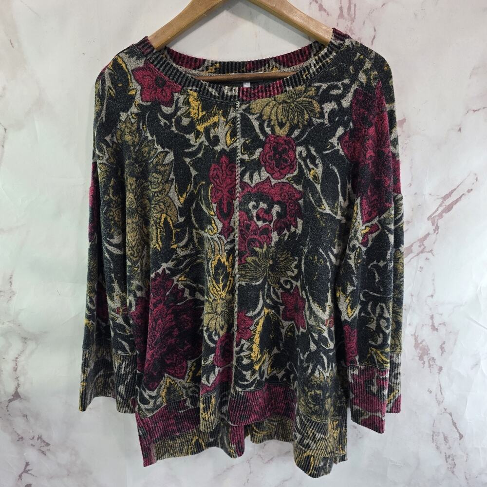 Habitat Shirt Womens Small Gray Black Floral Knit Sweater Artsy Art Plush Long